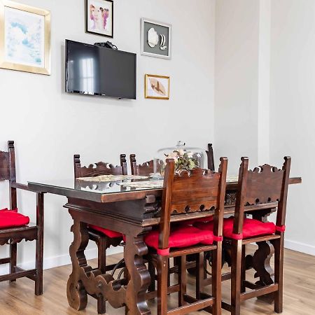 2 Bedrooms 2 Bathrooms - Triana- Σεβίλλη Εξωτερικό φωτογραφία