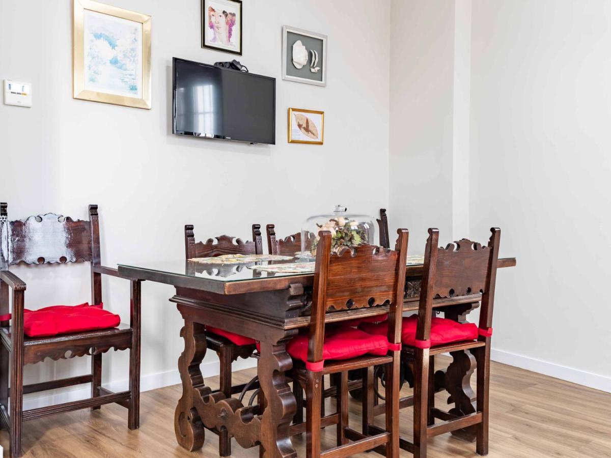 2 Bedrooms 2 Bathrooms - Triana- Σεβίλλη Εξωτερικό φωτογραφία